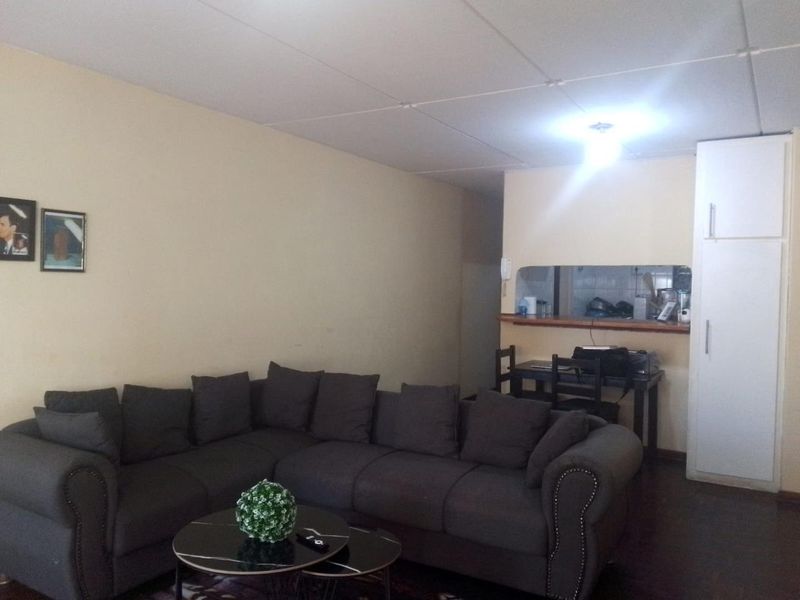 This your opportunity to stamp your mark on this spacious unit for sale in South Beach, Prime area!!!! - Photo 6