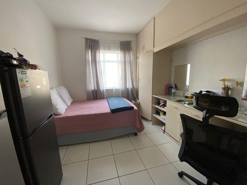 Ready to Move 2 bedroom in a well maintained prime area - Photo 10