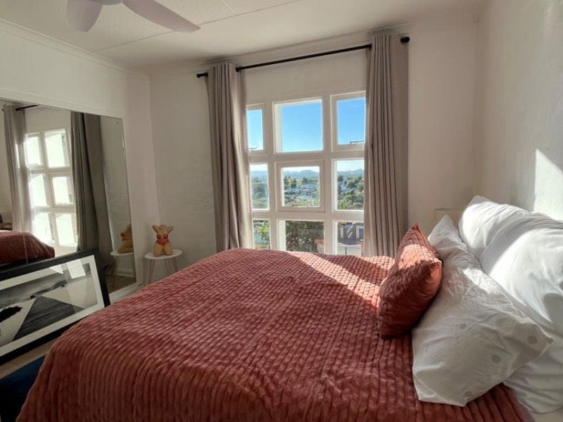 Fully Furnished Duplex with Stunning Views – Windhoek West for Rent ! N$ 20 000 pm - Photo 8