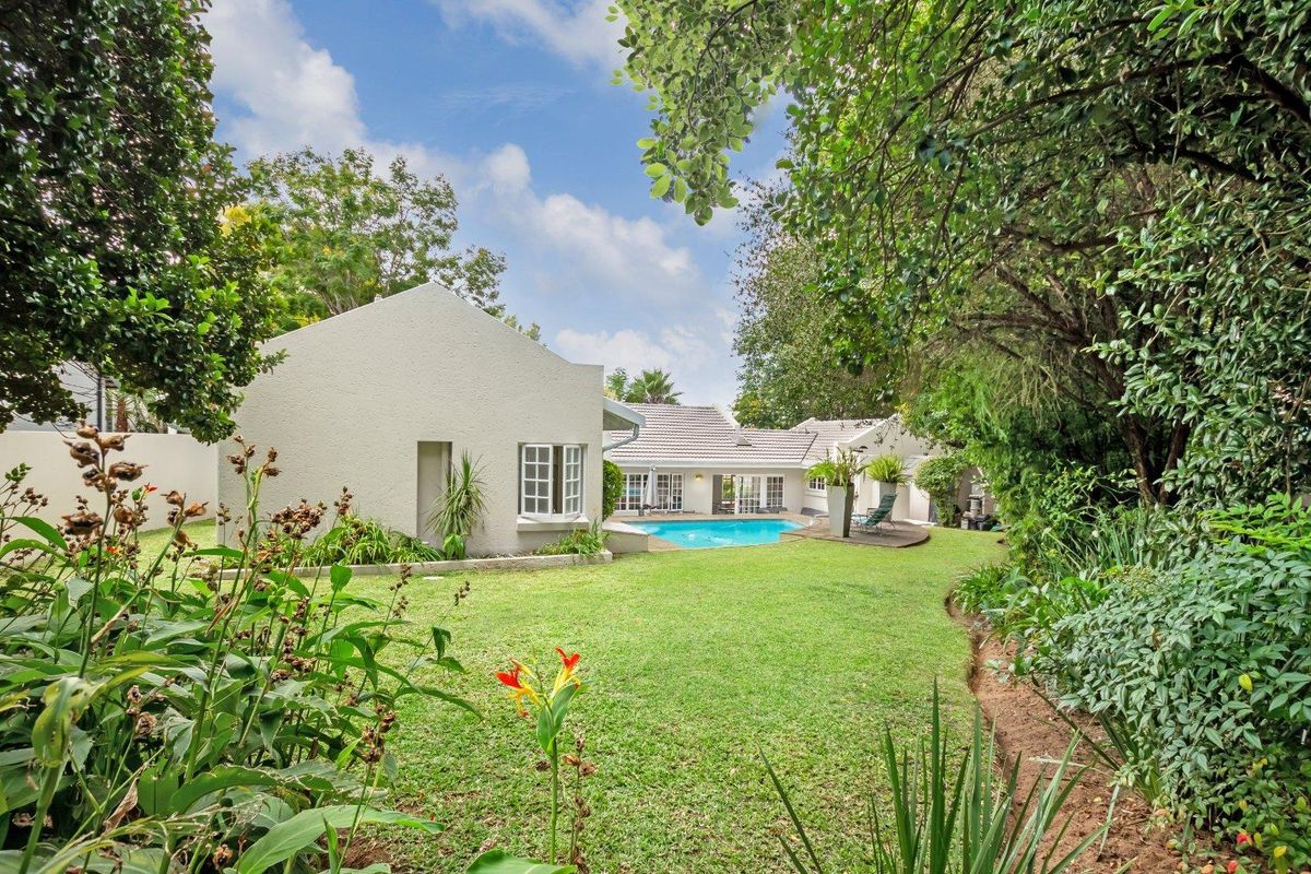 MODERN, STYLISH FAMILY HOME FOR SALE IN FOURWAYS GARDENS - Photo 3