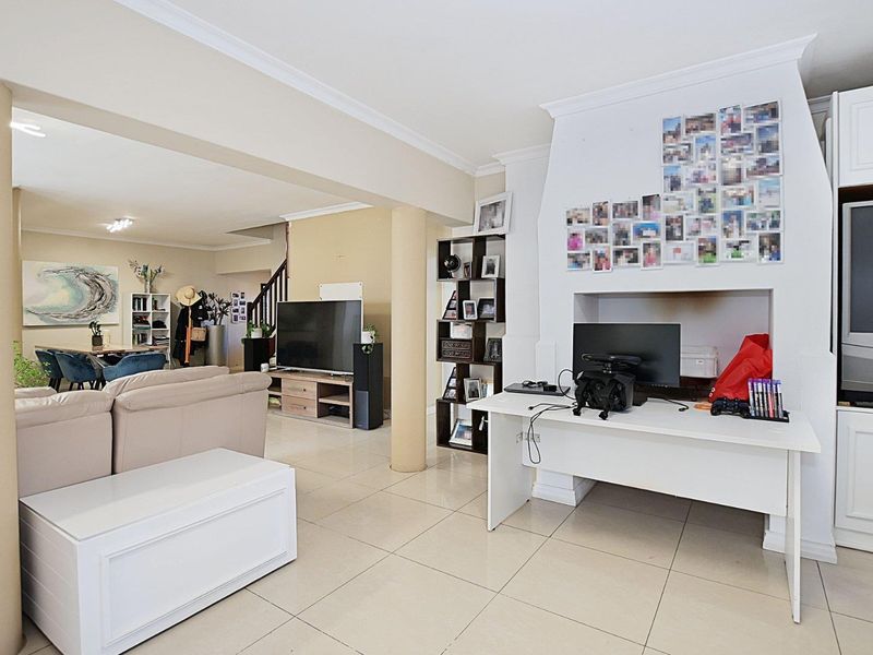 Designed For Living – Perfect Entertaining - Photo 10