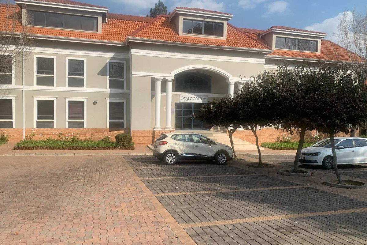 325.9m2 Second Floor Office To Let | Pinewood Office Park, Woodmead - Photo 2