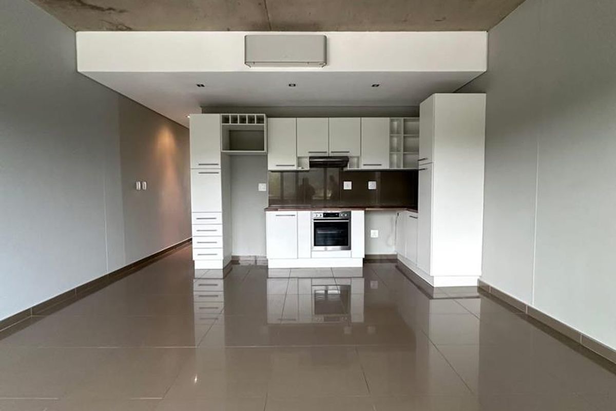 Charming 1-Bedroom Apartment with Modern Features - Photo 4