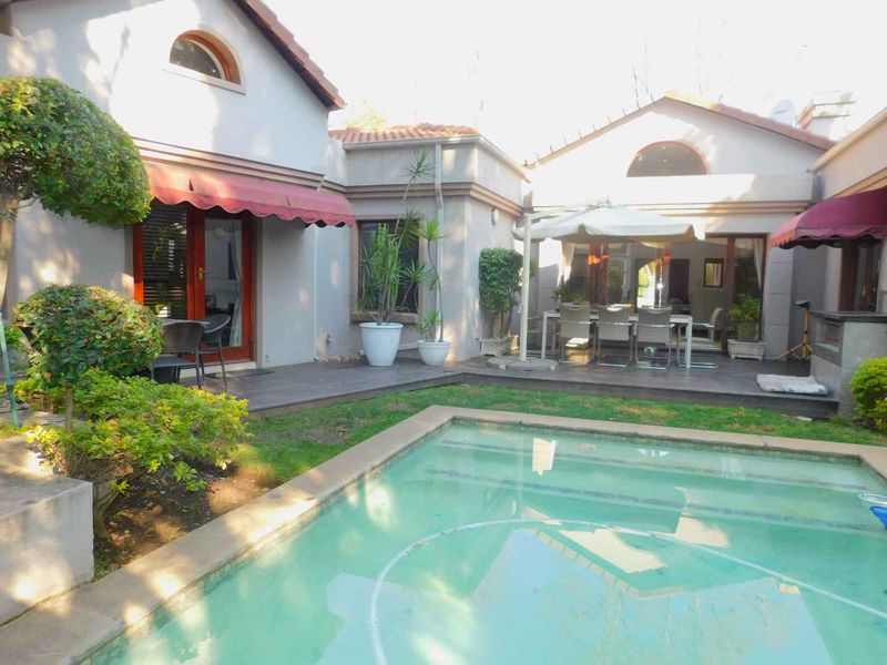 Furnished 3 bedroom cluster in Bryanston - Photo 1
