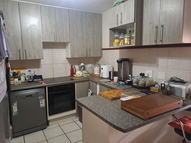 Investment  Property in a modern Secure Estate in Centurion - Photo 2