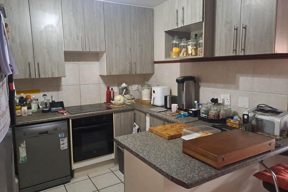 Investment  Property in a modern Secure Estate in Centurion - Photo 2