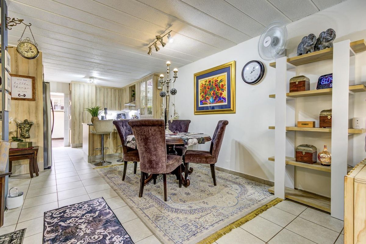 STUNNING DUPLEX IN THE GRENADINES - PET FRIENDLY! - Photo 4