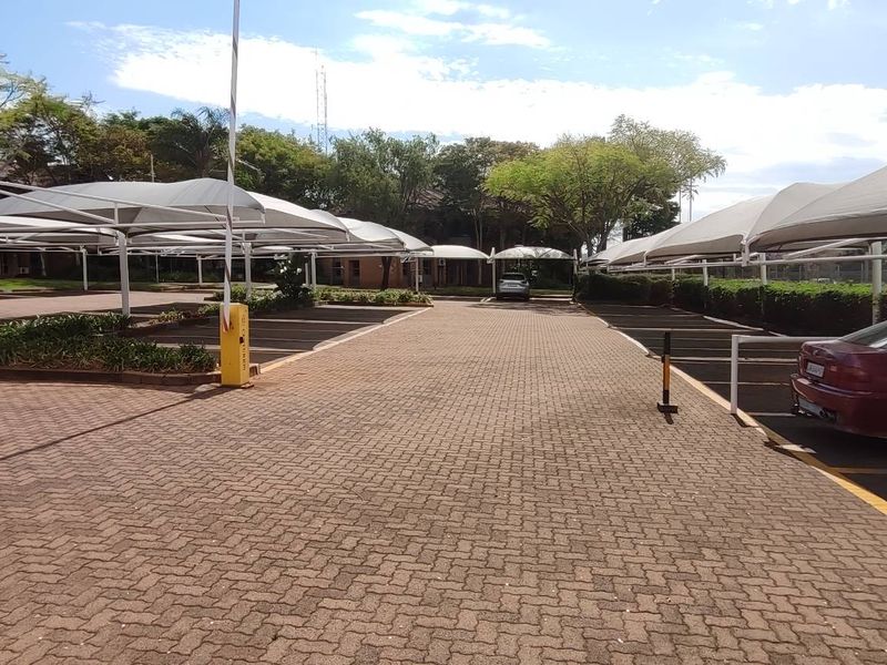 806 Sqm Office space in a tranquil environment! - Photo 4