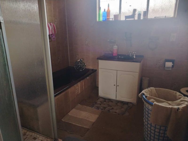 AN INCOME GENERATING PROPERTY - Photo 10