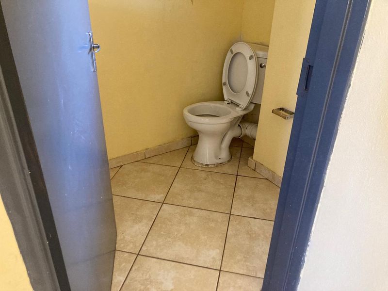 2 Bedroom apartment for sale in Jabulani - Photo 9