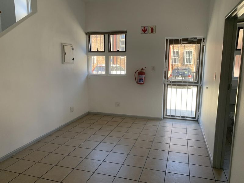2x 366m2 Factories Available – Ideal for Business Expansion - Photo 9