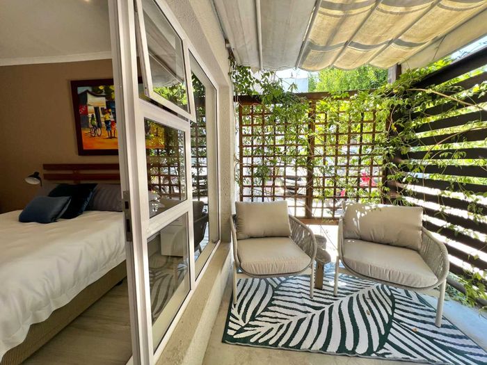 Property #2472575, Cottage Rental Daily in Uniepark