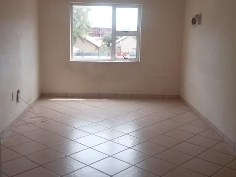 2 bedroom apartment in Kempton Park - Photo 8