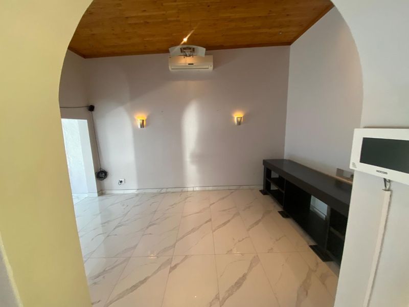 FREESTANDING HOUSE TO LET OLYMPIA - Photo 4