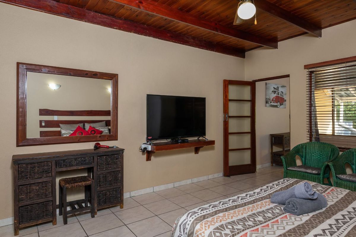 REDUCED !!! 2 bedrooms Apartment in ST LUCIA - Photo 4