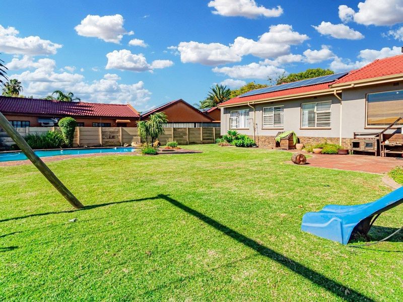 House For Sale in Randhart, Alberton - Photo 2
