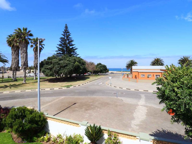 Unique Sea View House with Flats for Sale, Swakopmund - Photo 2