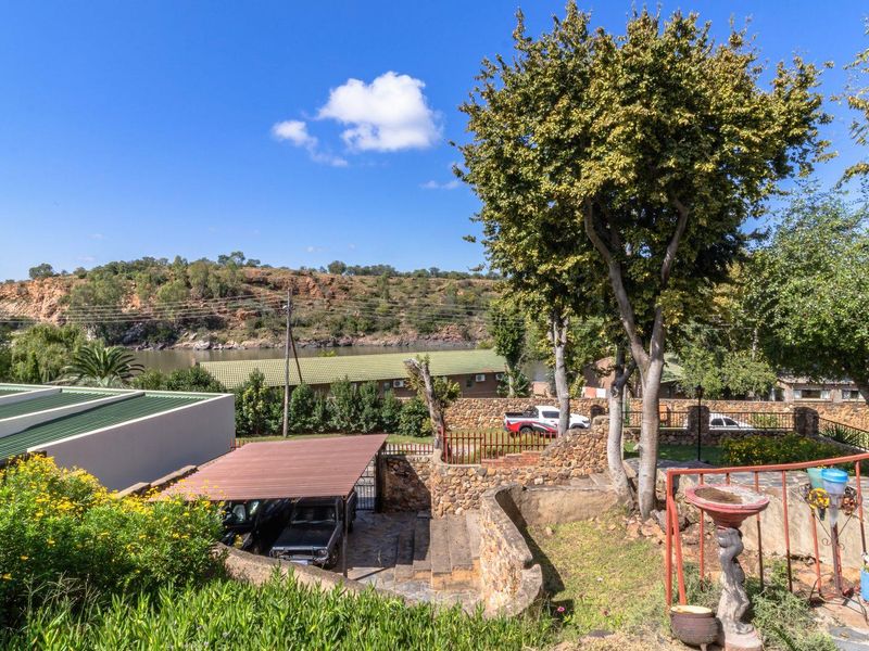 Charming 3 Bedroom Weekend Getaway on the Vaal River - Photo 6