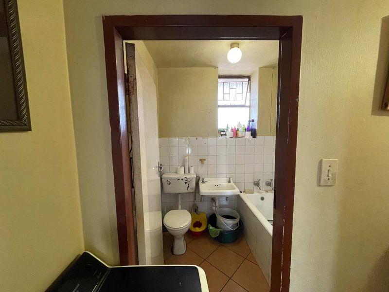 2 Bedroom apartment for sale in Pretoria West - Photo 8