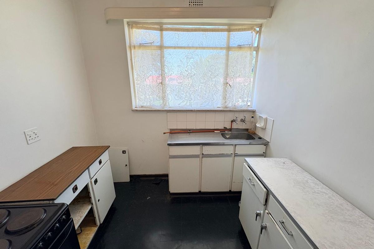 Neat and Practical First‐Floor Apartment in Bellavista - Photo 5