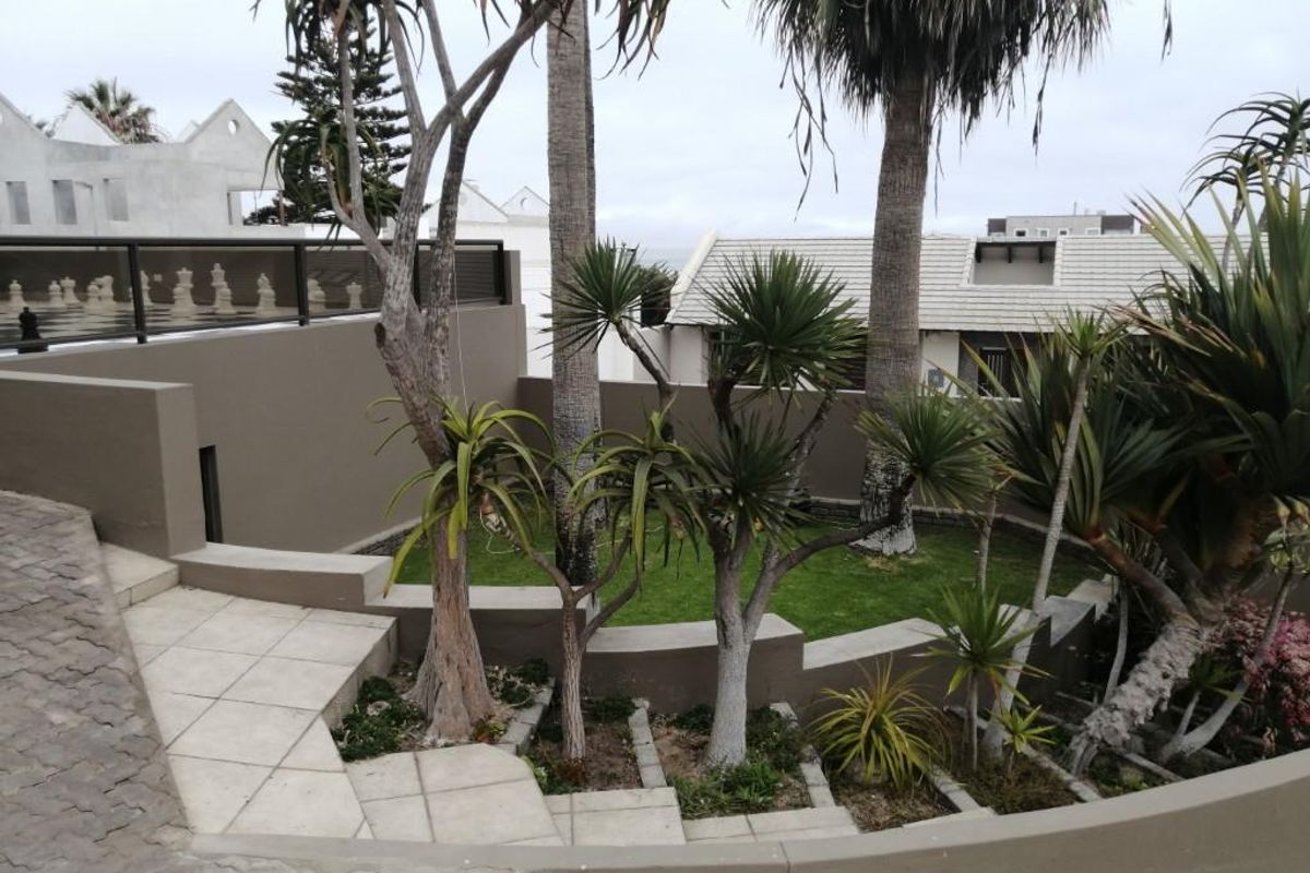 Connoisseurs Mansion with Seaview - Photo 2