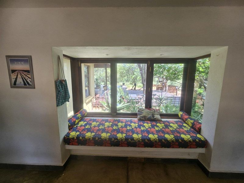 Bushveld Bliss – Furnished Raptors View Wildlife Estate home with pool, boma and Bushbaby Visitors - Photo 2