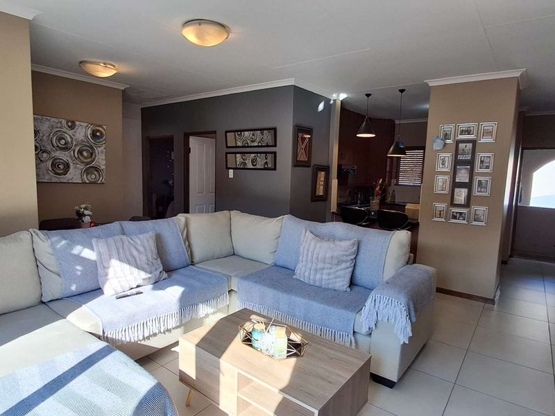Modern 2-Bed Unit in Meyersdal – Perfect for First-Time Buyers - Photo 3