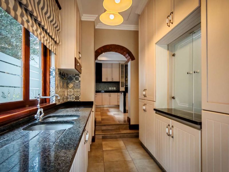 Magnificent residence with flatlet for sale in Estate D Afrique - Photo 10