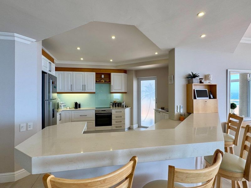A rare gem in one of Umhlanga's most prestigious apartment blocks!!! - Photo 7
