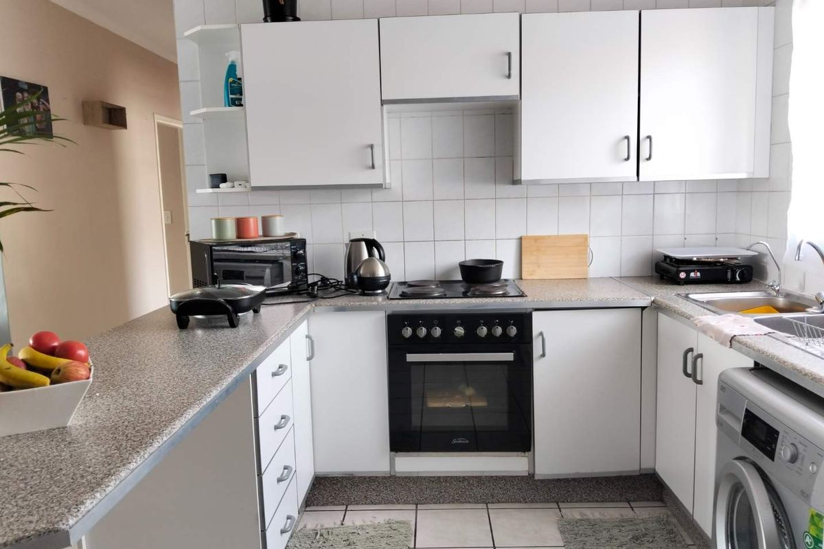 3 Bedroom Townhouse For Sale! - Photo 4