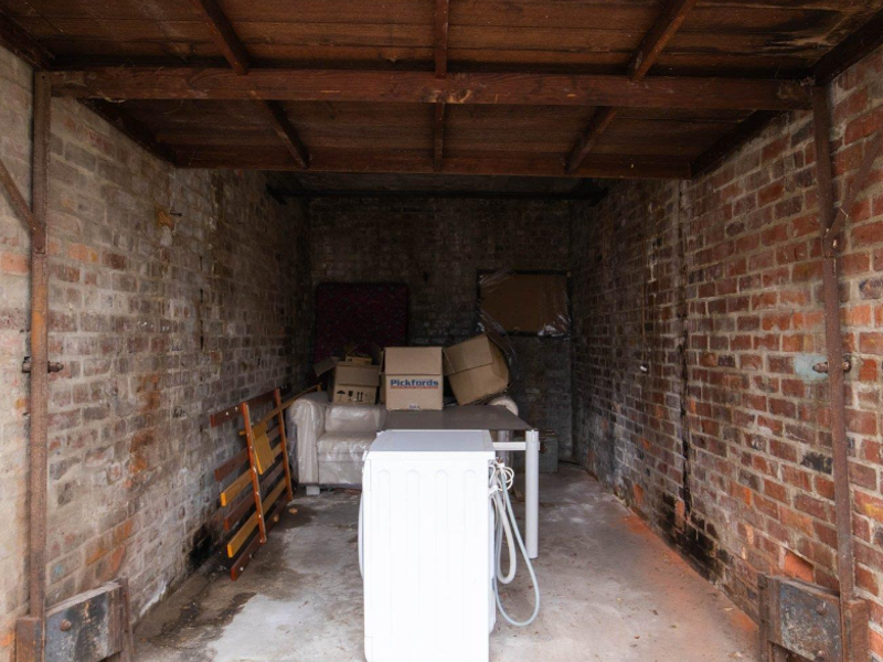 Secure Garage Space in Prestigious Sea Point Complex - Photo 4