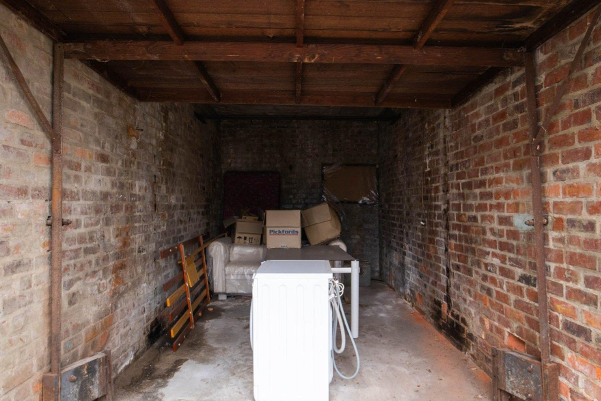 Secure Garage Space in Prestigious Sea Point Complex - Photo 4