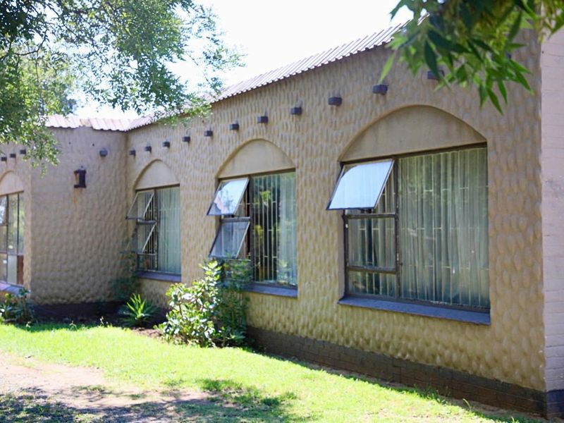 Property for Sale in Heilbron Just Released to the Market! 3 Bedroom house with 2.5 bathrooms - Photo 2