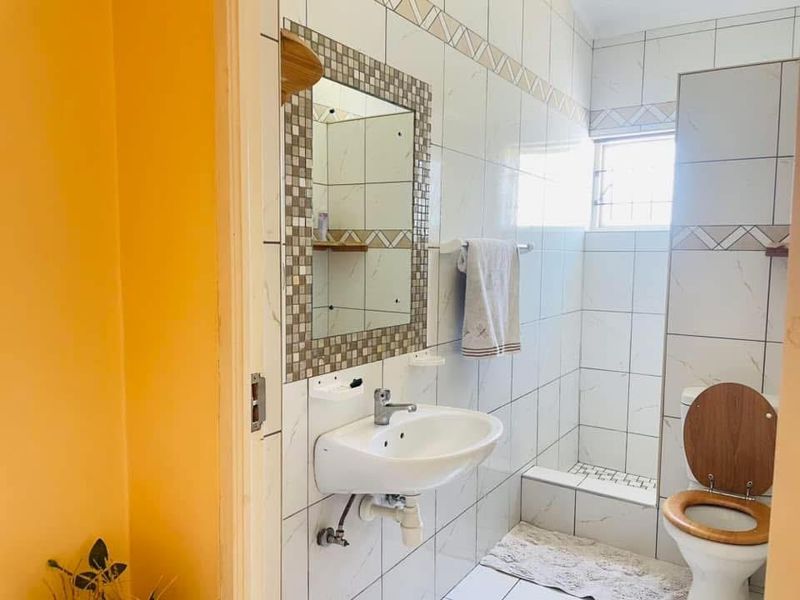 Furnished Guesthouse for sale in Walvisbay, Narraville - Photo 9