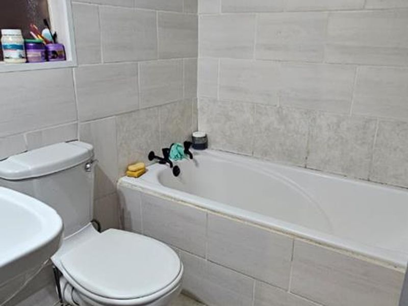 1 Bedroom Apartment in Crystal Park - Photo 6