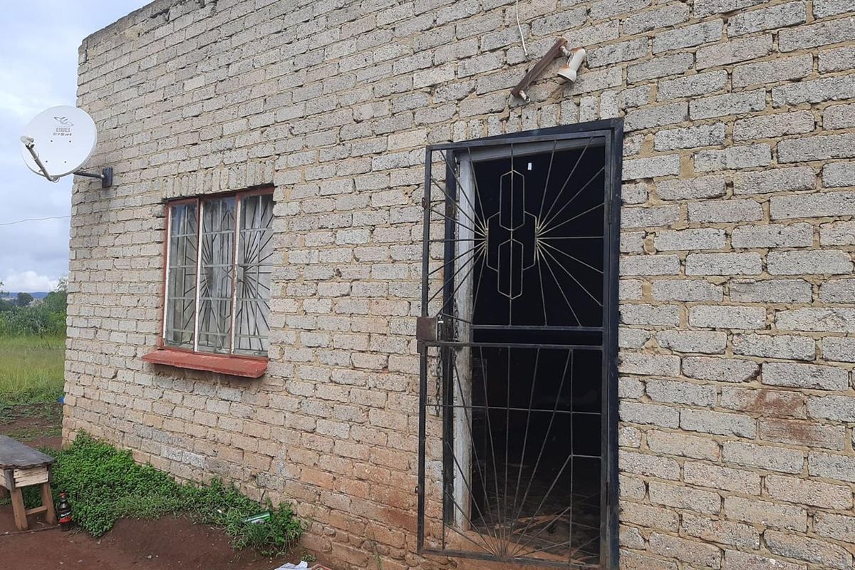 Small holding next to the Fleemarket in De deur on the new Main Road - Photo 4