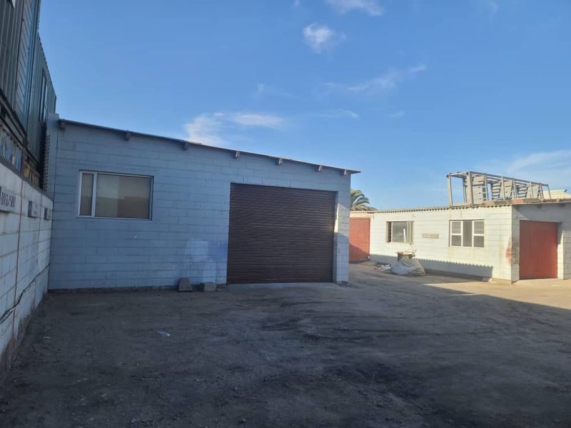Prime Industrial Property in Walvis Bay. - Photo 6