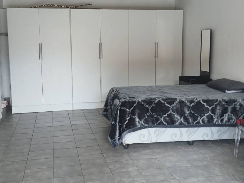 Across from Omni Square - Photo 8