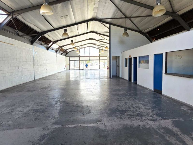 Brand New Retail Refurbishment in Tokai - Photo 4