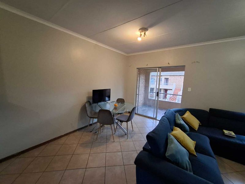 Stunning 2 bedroom in Equestria - Photo 5