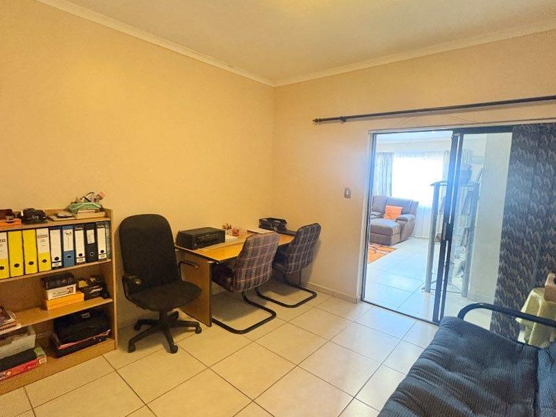 Family Home For Sale in Meersig - Photo 10