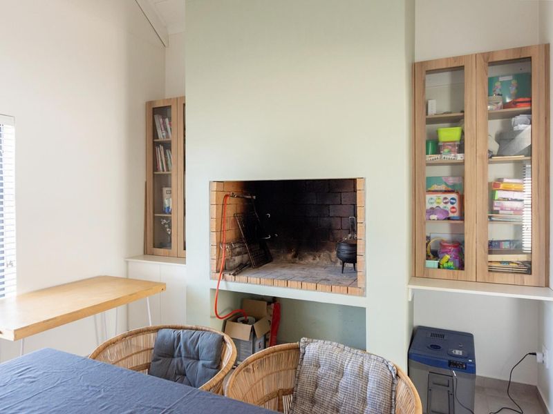 Modern 3 Bedroom House in Laguna Heights Estate - Photo 9