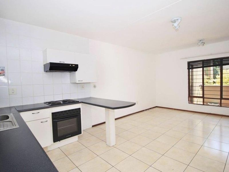 A LOVELY ONE BEDROOM APARTMENT - Photo 6