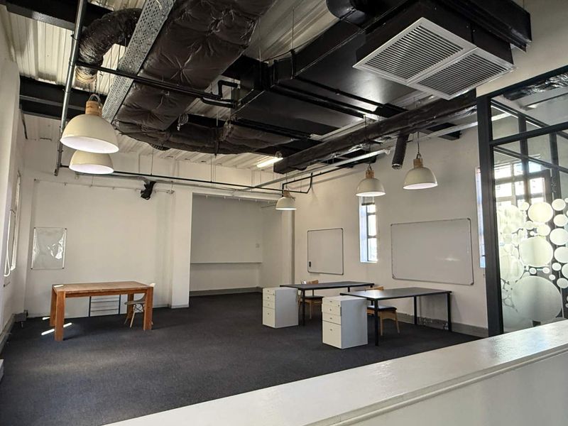 Prime 400m2 office to let in Keerom Street - Photo 4