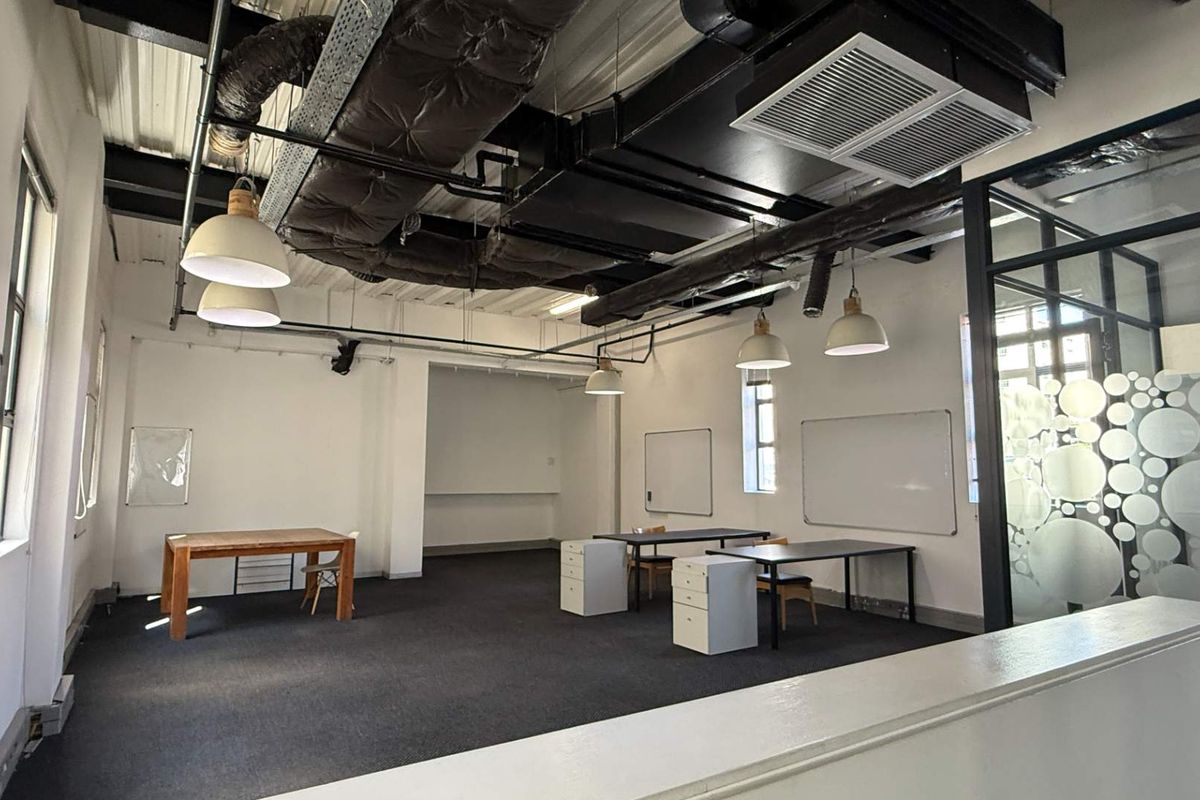 Prime 400m2 office to let in Keerom Street - Photo 4