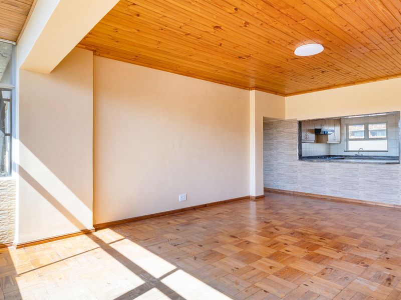 First time home or an investors dream - Photo 3