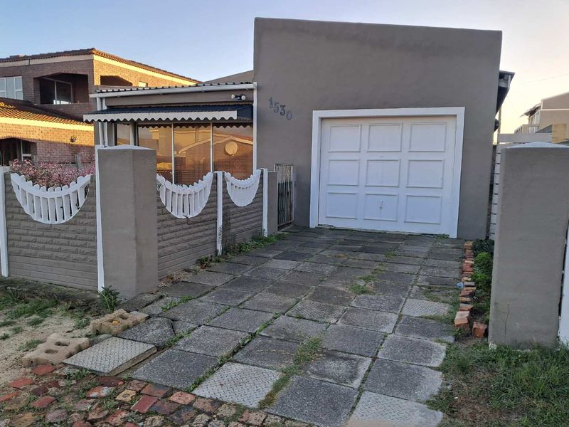 OPEN PLAN COASTAL LIVING - Photo 4