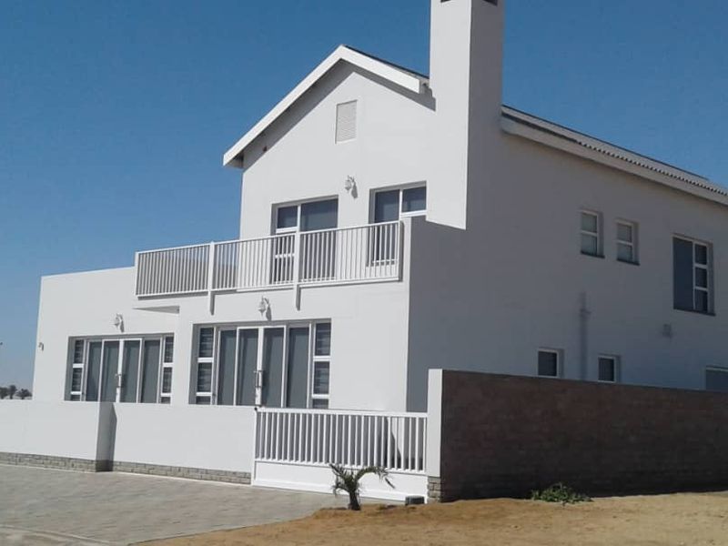 BEAUTIFUL, MODERN AND SPACIOUS HOUSE FOR SALE IN HENTIES BAY - Photo 3