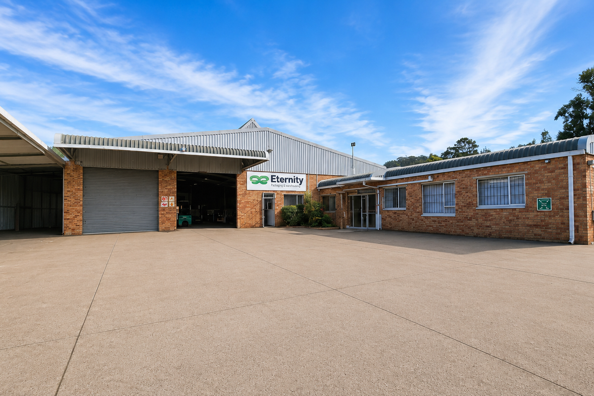 940m2 Prime Factory with Yard & Superlink Access | Westmead - Photo 2