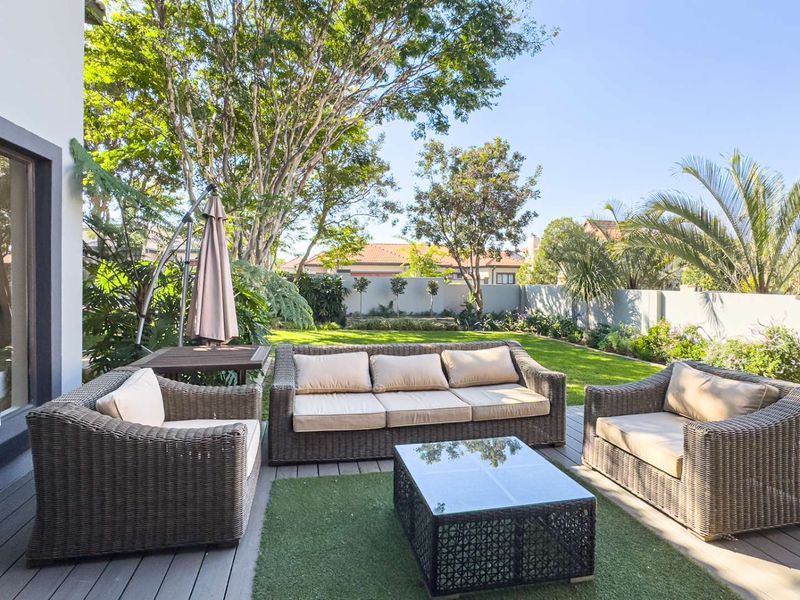 Gem of a family home in Midlands Estate - Photo 4